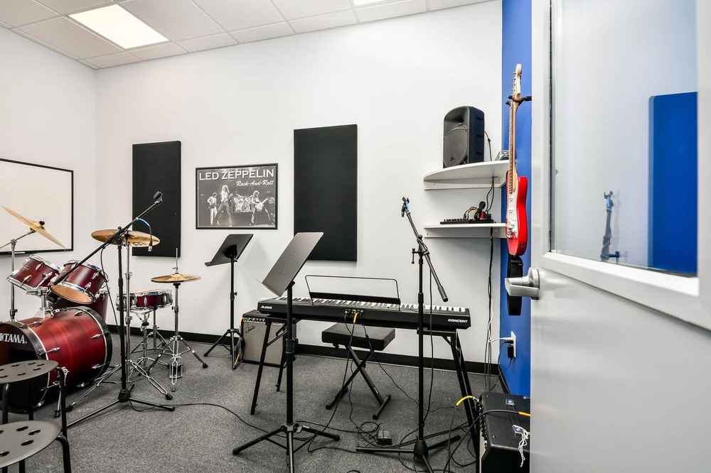Bach to Rock Sandy Plains room with instruments
