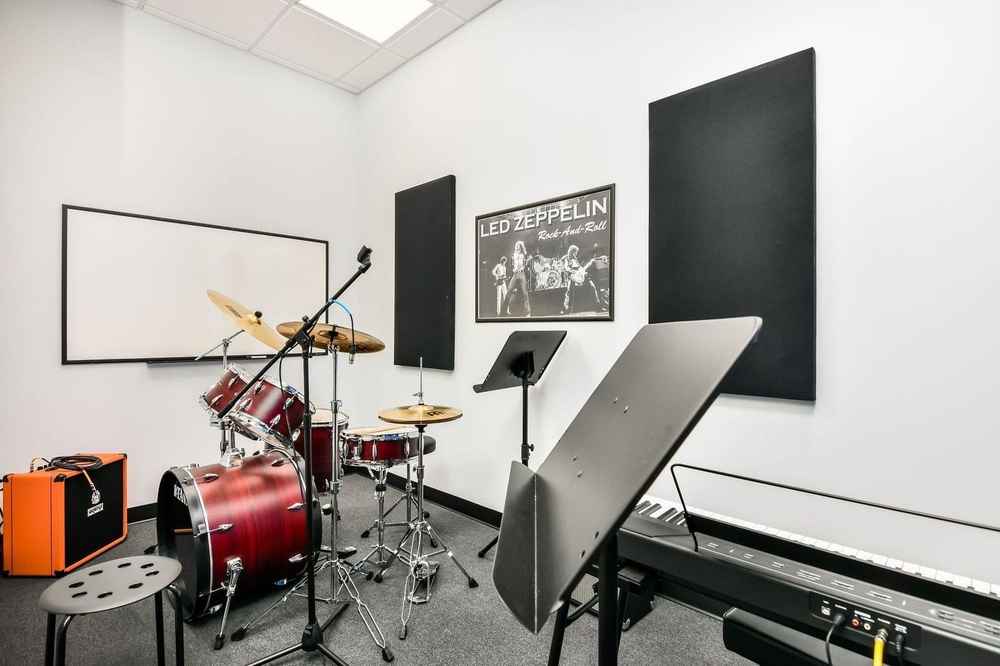 Bach to Rock Sandy Plains room with instruments