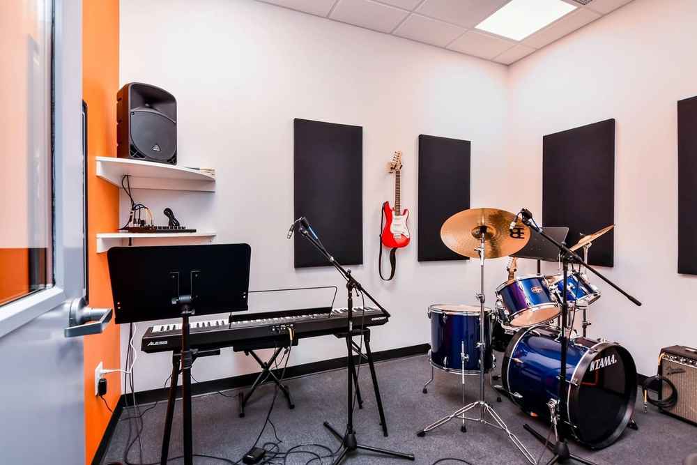 Bach to Rock Sandy Plains room with instruments